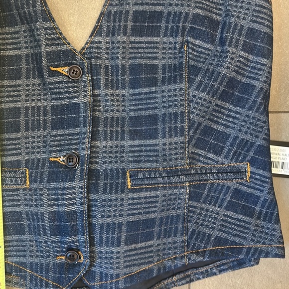 Lioness Woman’s Renewal Halter Top - Picture 8 of 11